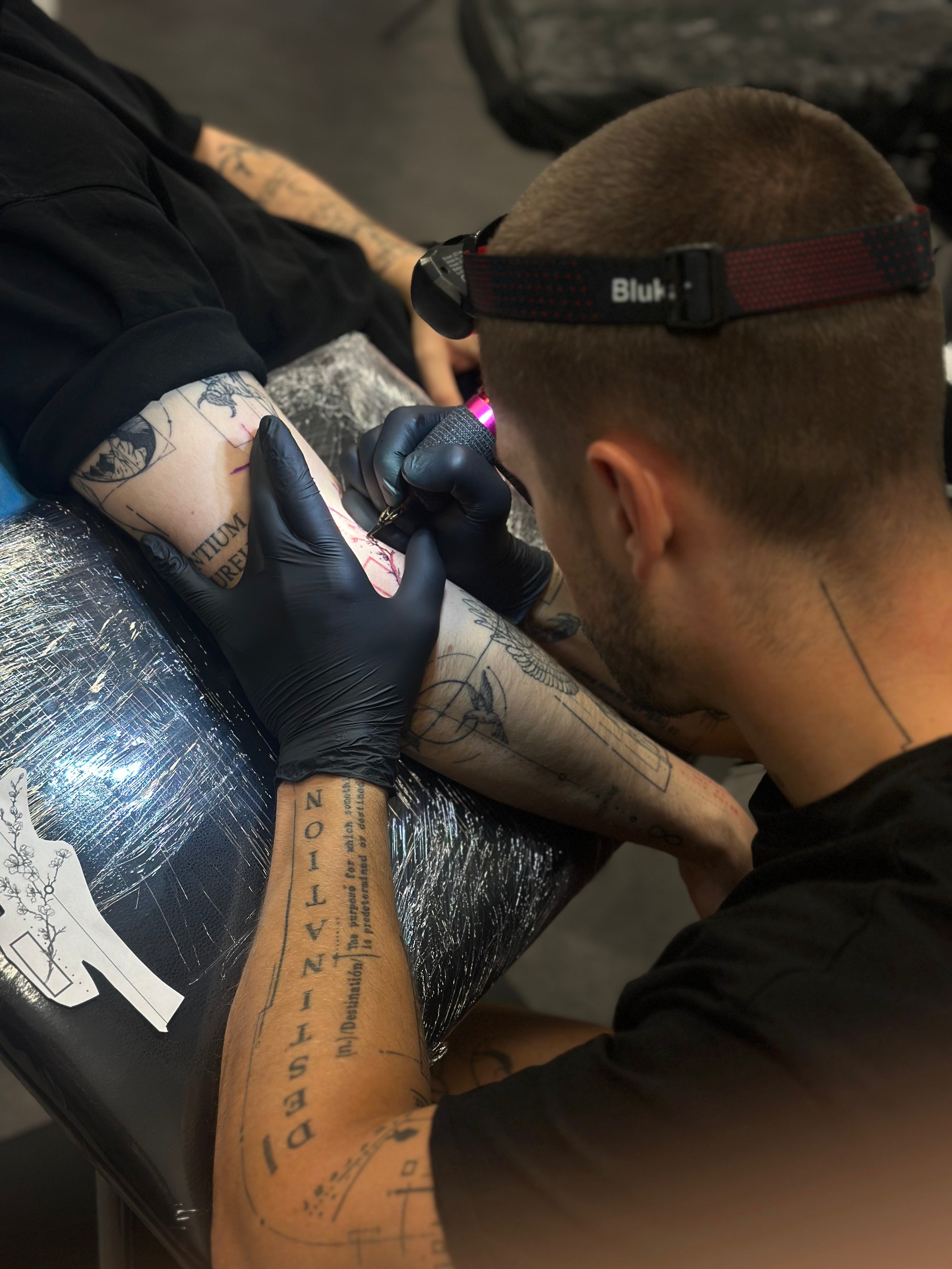 Tattoo Booking bei PMT|Sketch - Custom Tattoos